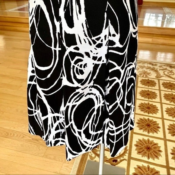 Pleated A-Line Knee Length Graphic Print Skirt Size Medium - Picture 7 of 8